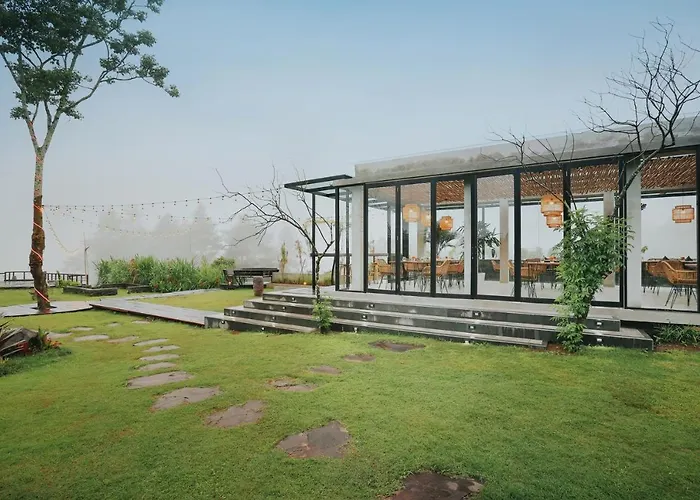 Отель Pramana Zahill 4*