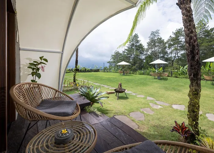 Pramana Zahill 4*